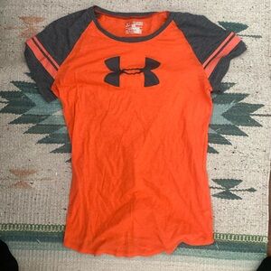 Youth XL loose fit Under Armour orange t shirt heat gear athletic top